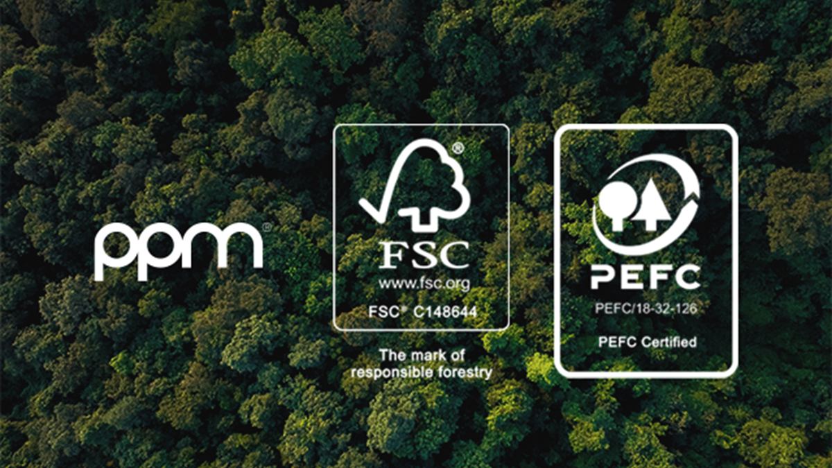 lokalni mieszkańcy współpracujący z leśnikami przy certyfikacji FSC